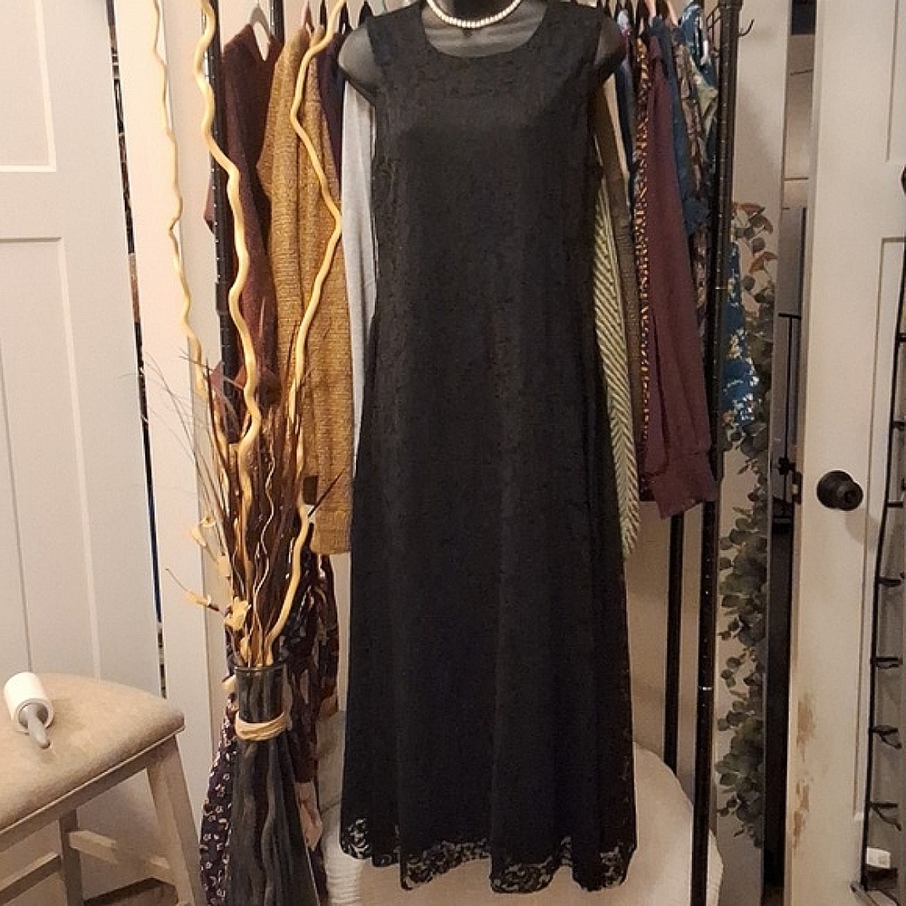 Nicole Miller New York black lace dress